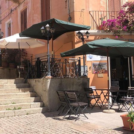 Locanda Genovese 20 La Maddalena  Exterior photo