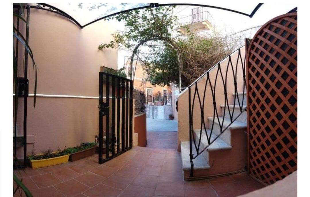Locanda Genovese 20 La Maddalena  Exterior photo